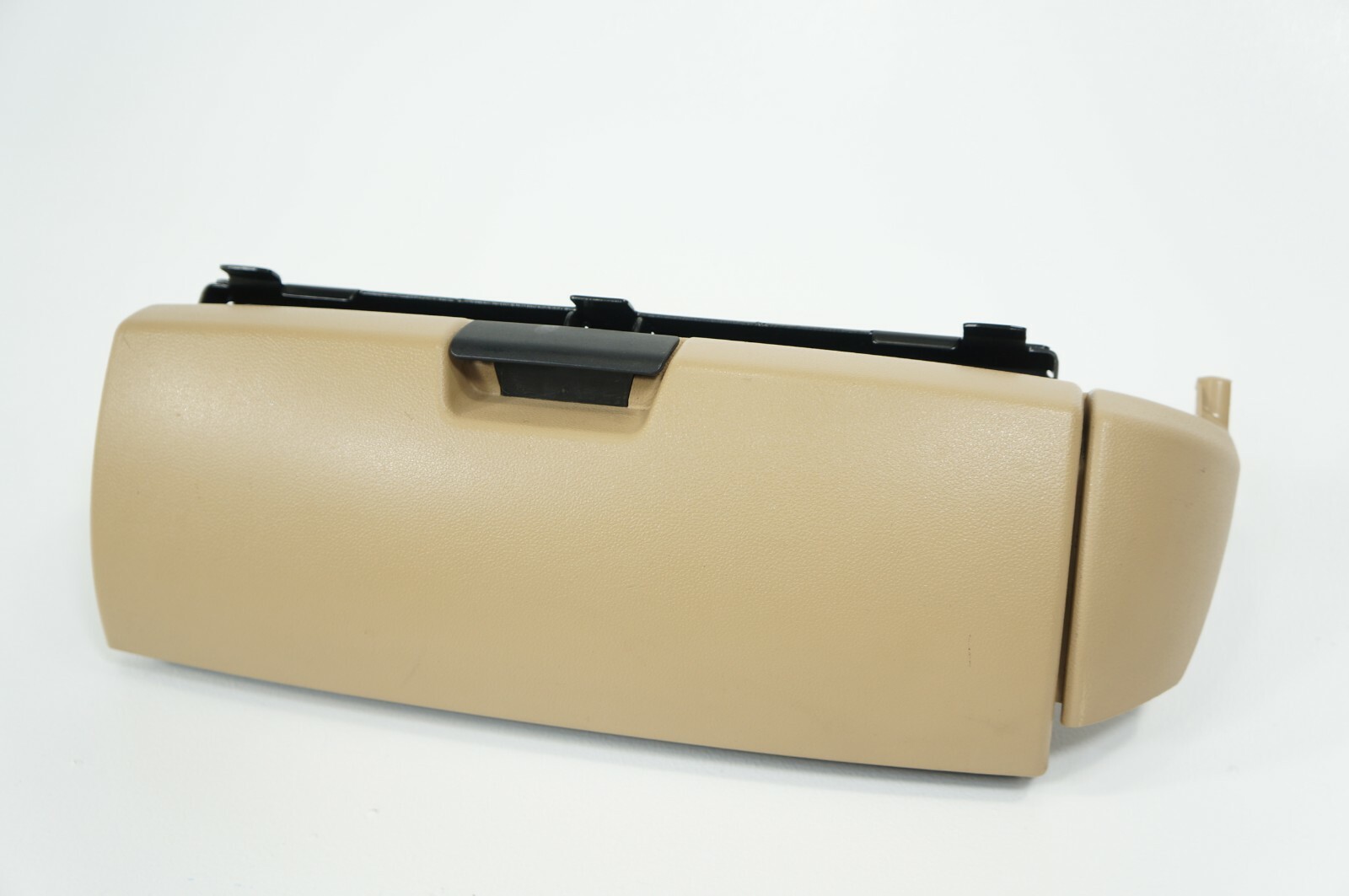 07-2010 mercedes w216 cl550 cl600 front passenger under seat storage bin beige
