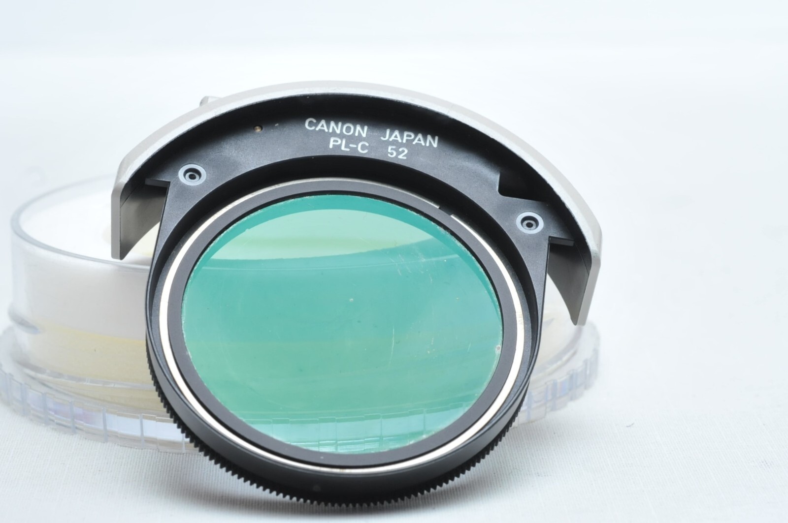 Canon 52mm CPL Drop-In Screw Filter W/Holder for 200mm f/2L Canon 52mm CPL Drop-In Screw Filter W/Holder for 200mm f/2L