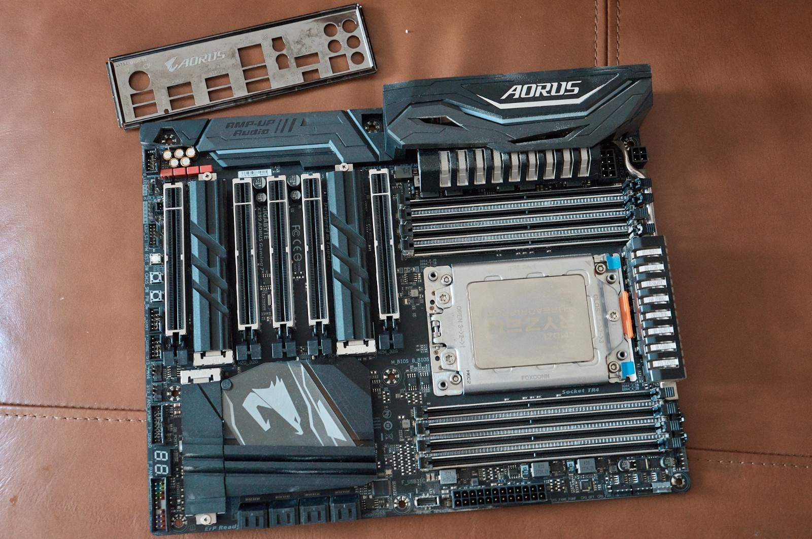 マザーボード AORUS X399 Ryzen Threadripper 2950X X399 AORUS PRO (rev. 1.0) Key Features | Motherboard