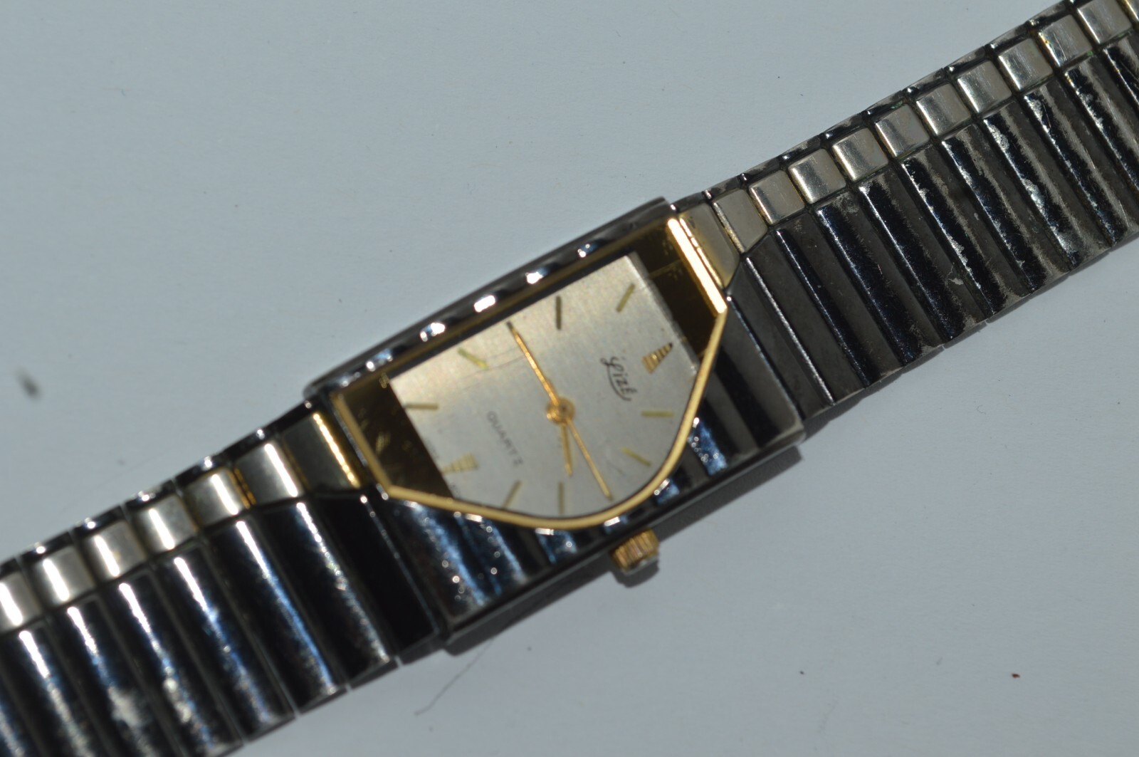 失行 Lize Quartz Watch 20mm Akita Movement Circa 1990's Sold For