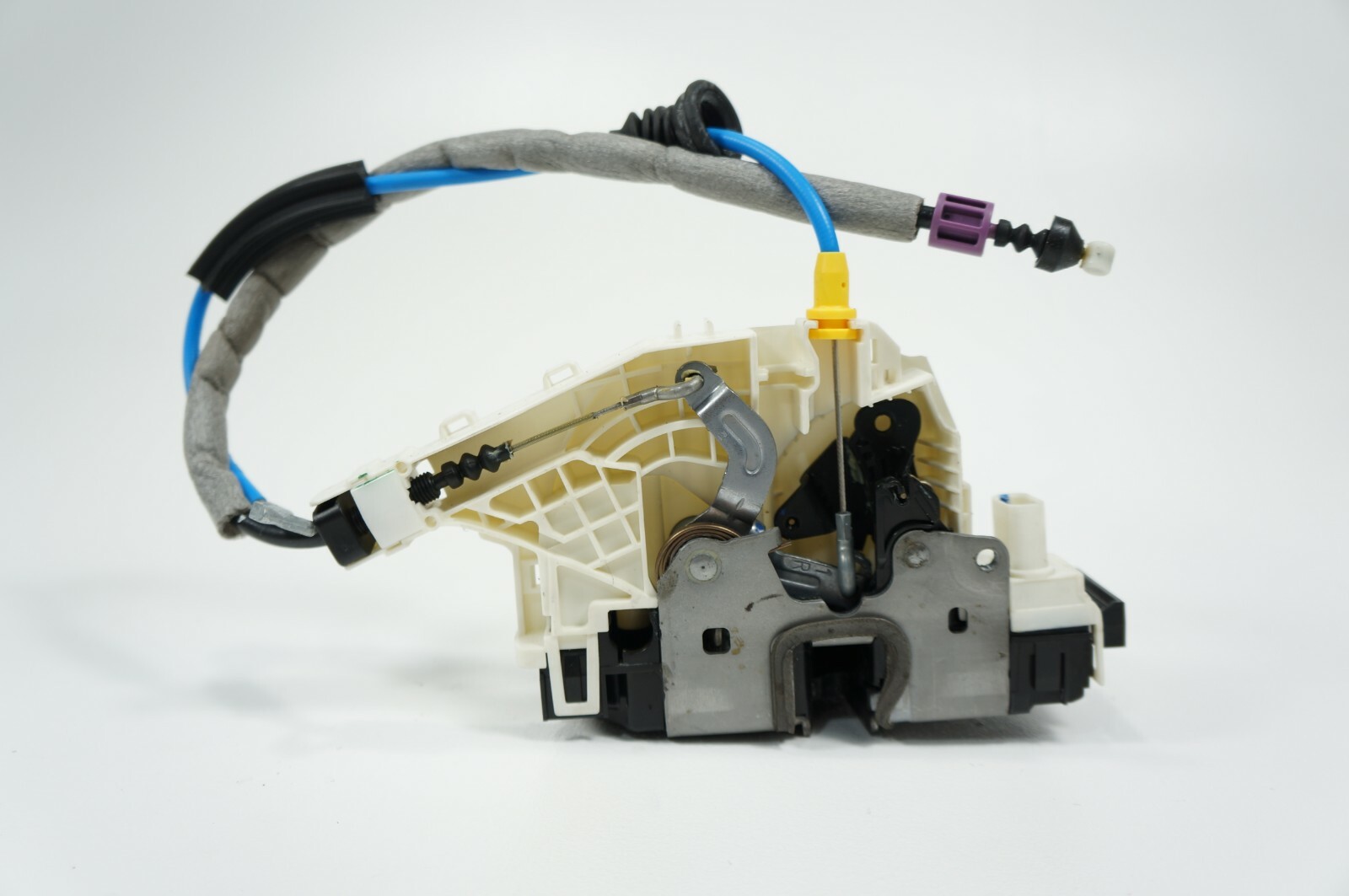 10-2016 mercedes e350 e400 e550 front right passenger door lock latch actuator