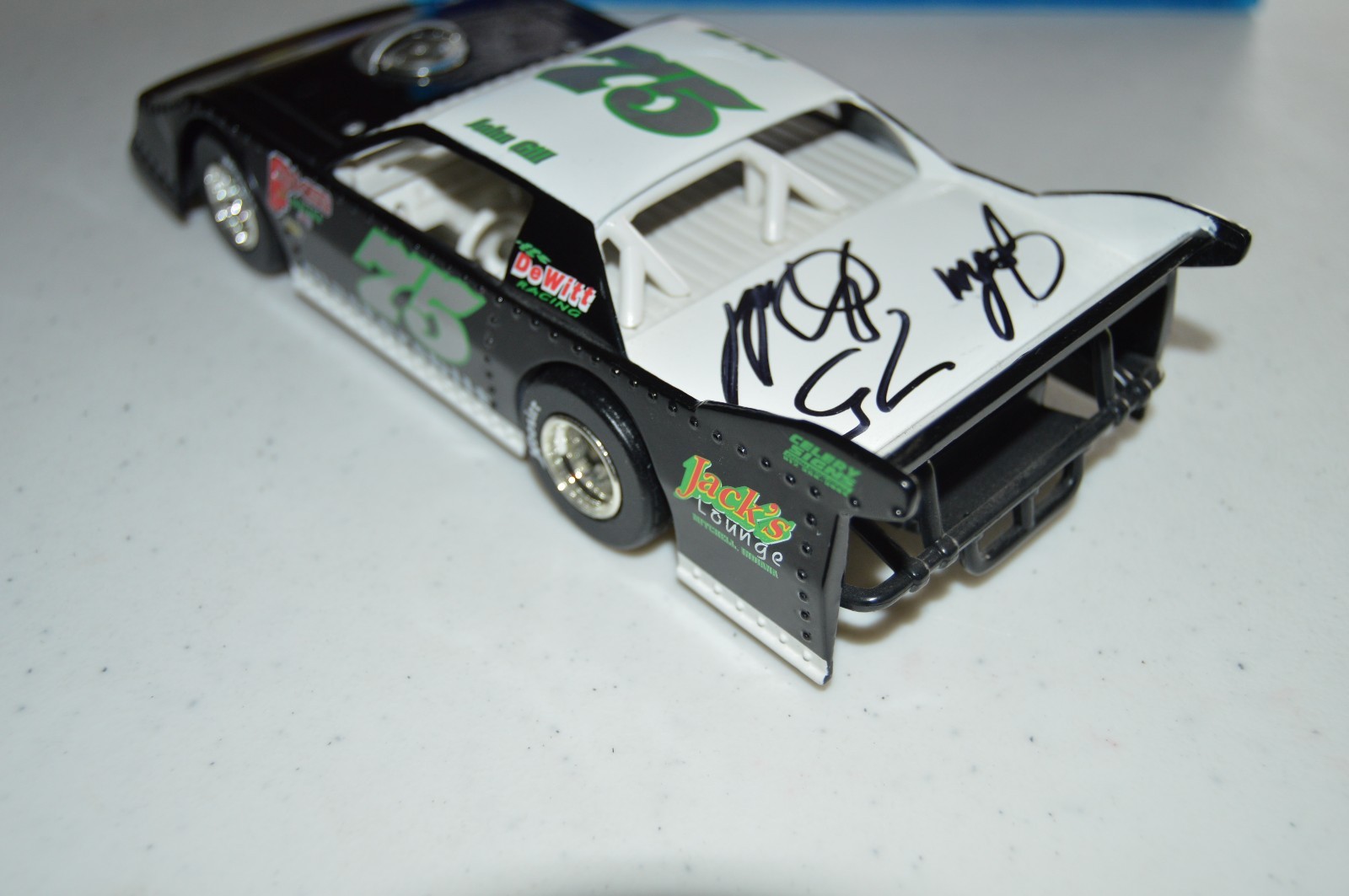 Action Platinum Series John Gill Dirt Car #75 1/ 5,004 Action 1:24 Scale SIGNED