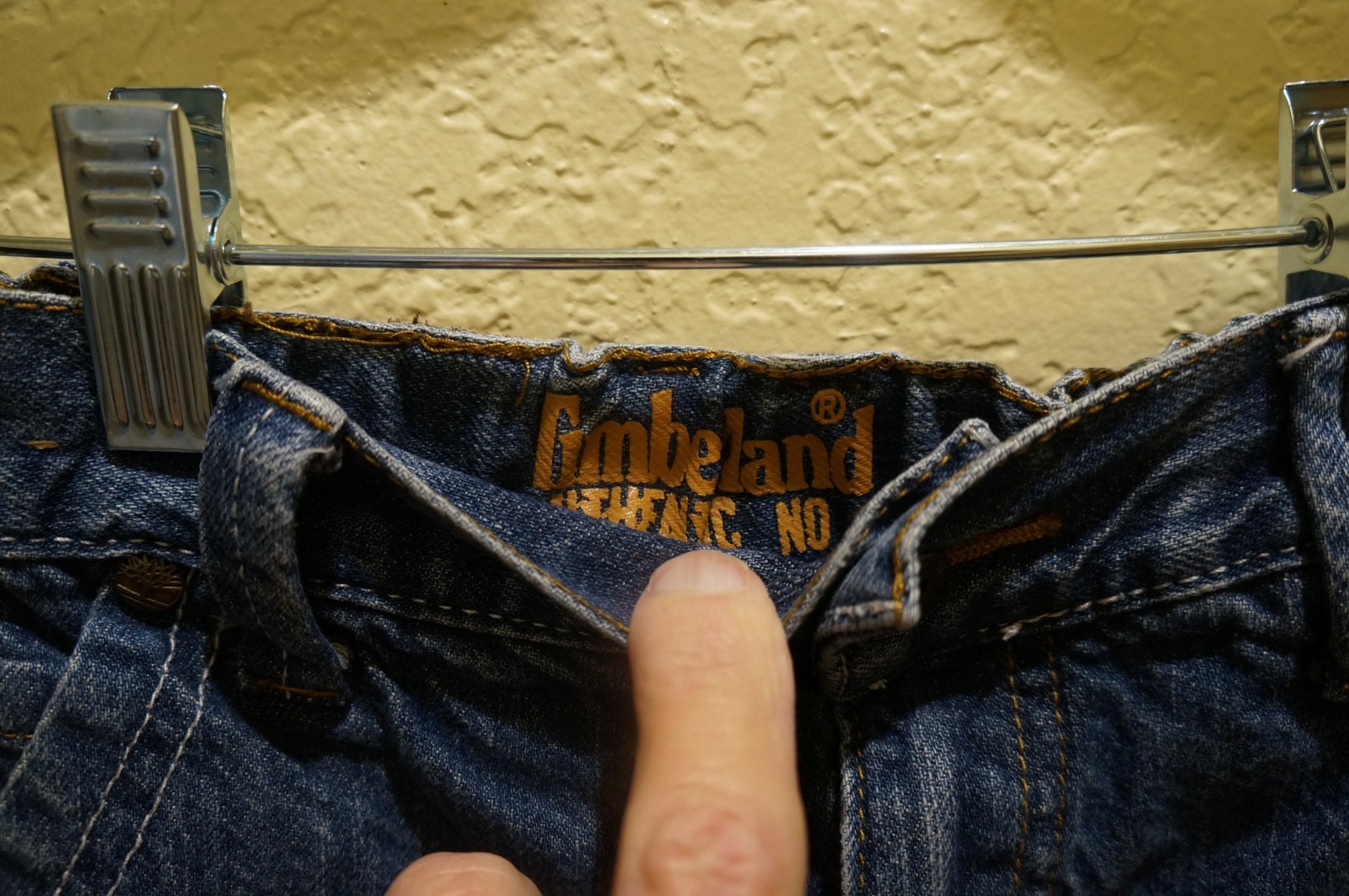 KID'S UNISEX BUTTON ZIP ADJUSTABLE WAIST BLUE JEANS BY TIMBERLAND SIZE 6