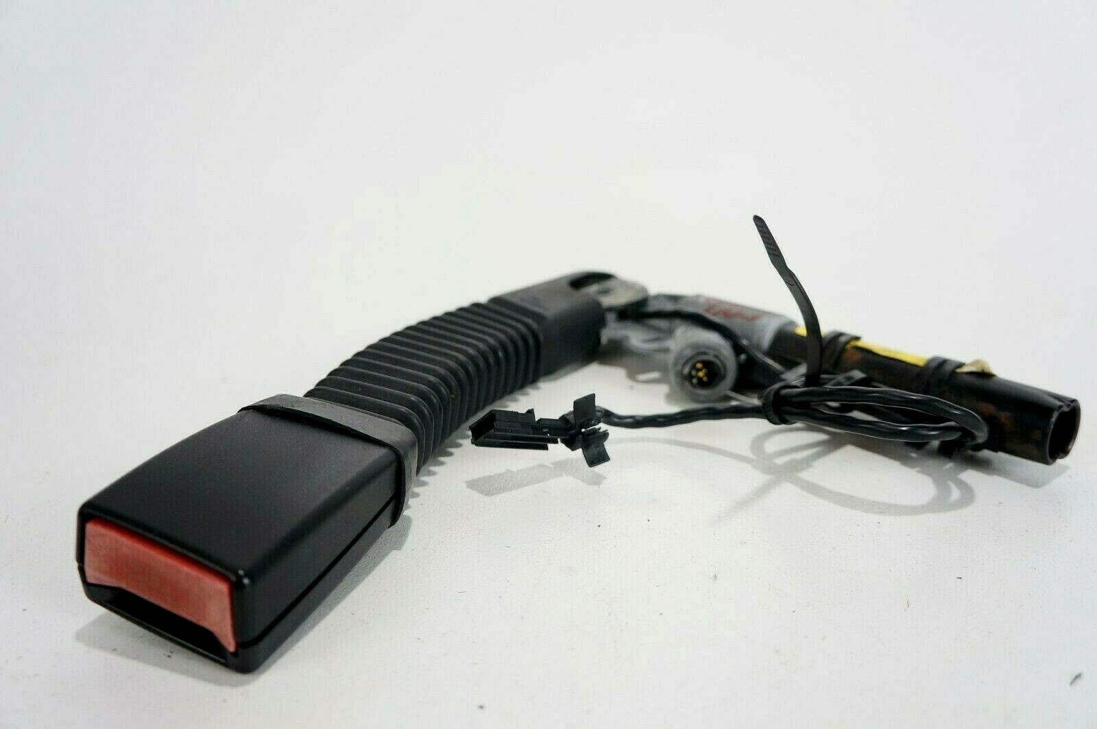 03-2006 range land rover hse l322 front right passenger seat belt buckle tension