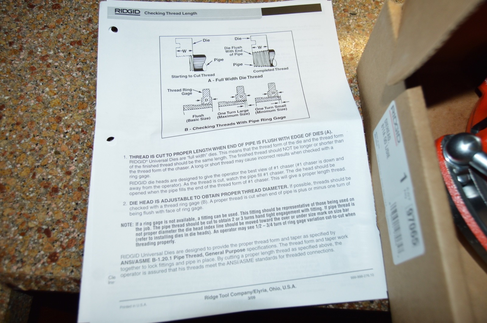 Ridgid 97065 811A Universal Quick Opening Right Hand Oiling Die head 1/8 -2