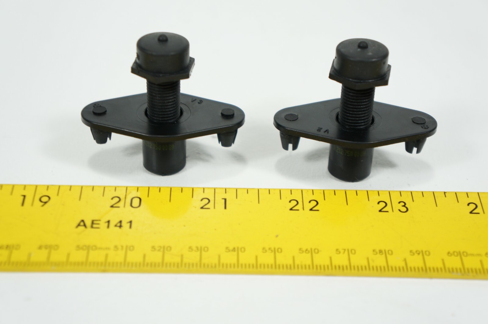 2010-2013 mercedes e350 e550 e63 w212 rear trunk lid stand off spacer pair 2 oem