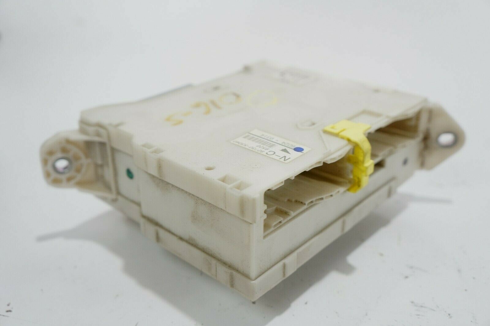 06-2008 lexus is350 is250 relay junction block box under dash fuse