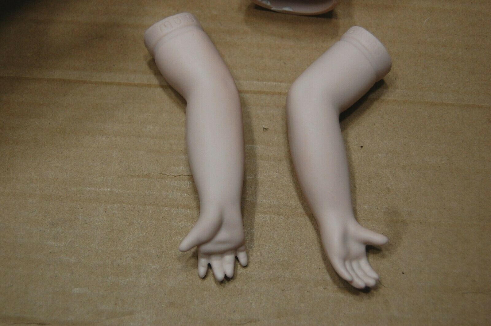 Vintage Reproduction Doll 1990 BONNIE SUE PORCELAIN Blue Eyes