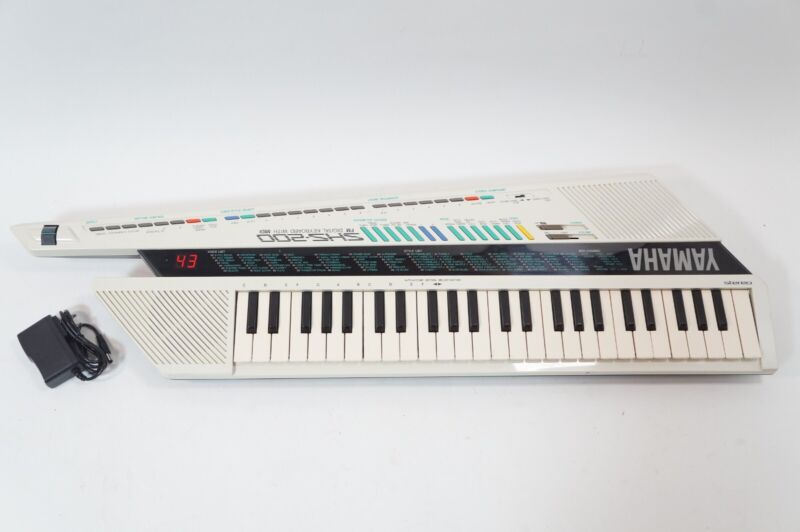 YAMAHA SHS-200 FM Synthesizer Keyboard Shoulder Keyboard Keytar w/ PSU AS-IS