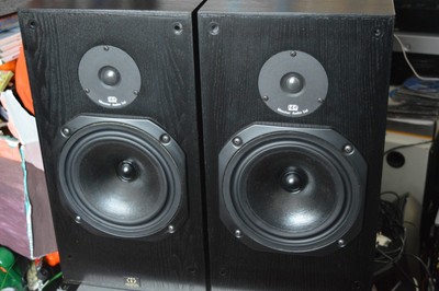 monitor audio r152