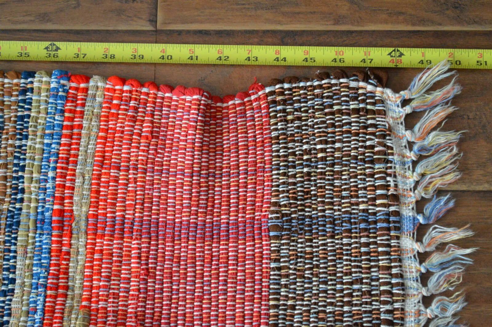 VINTAGE COLORFUL WOVEN RUG,26 X 52,RED & NAVY BLUE DESIGN,EXCELLENT CONDITION