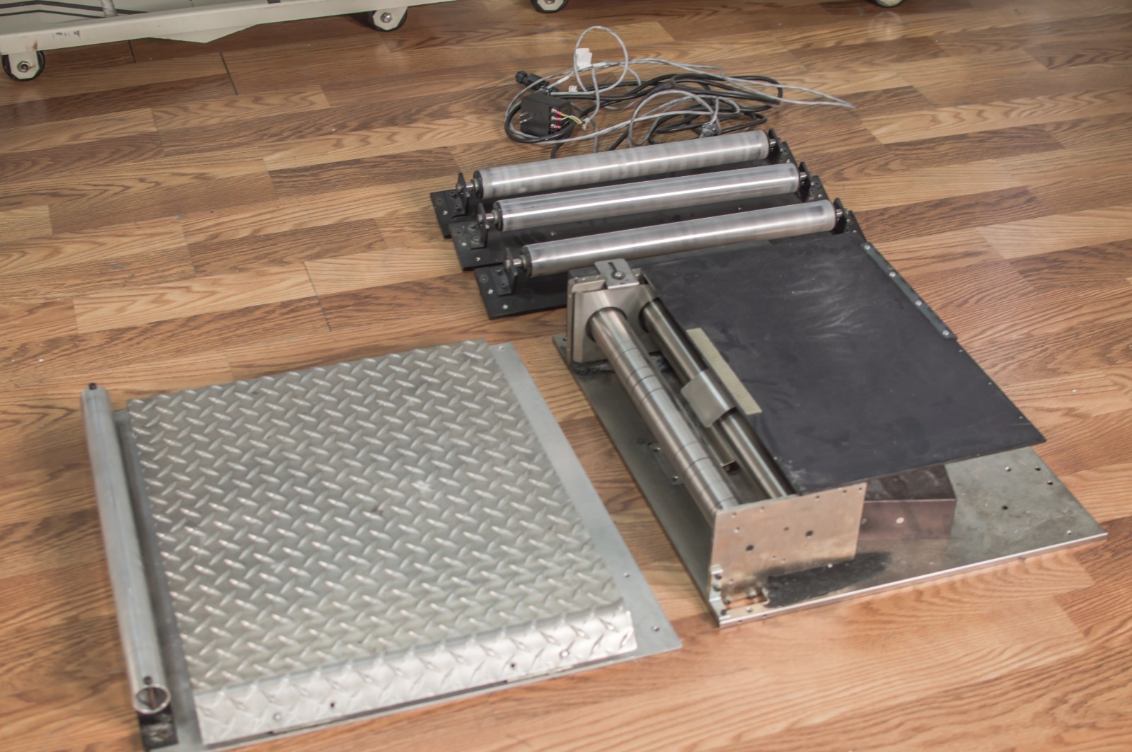 Lasermax Roll Systems 800174 Continuous Unwinder w/ Additional Parts