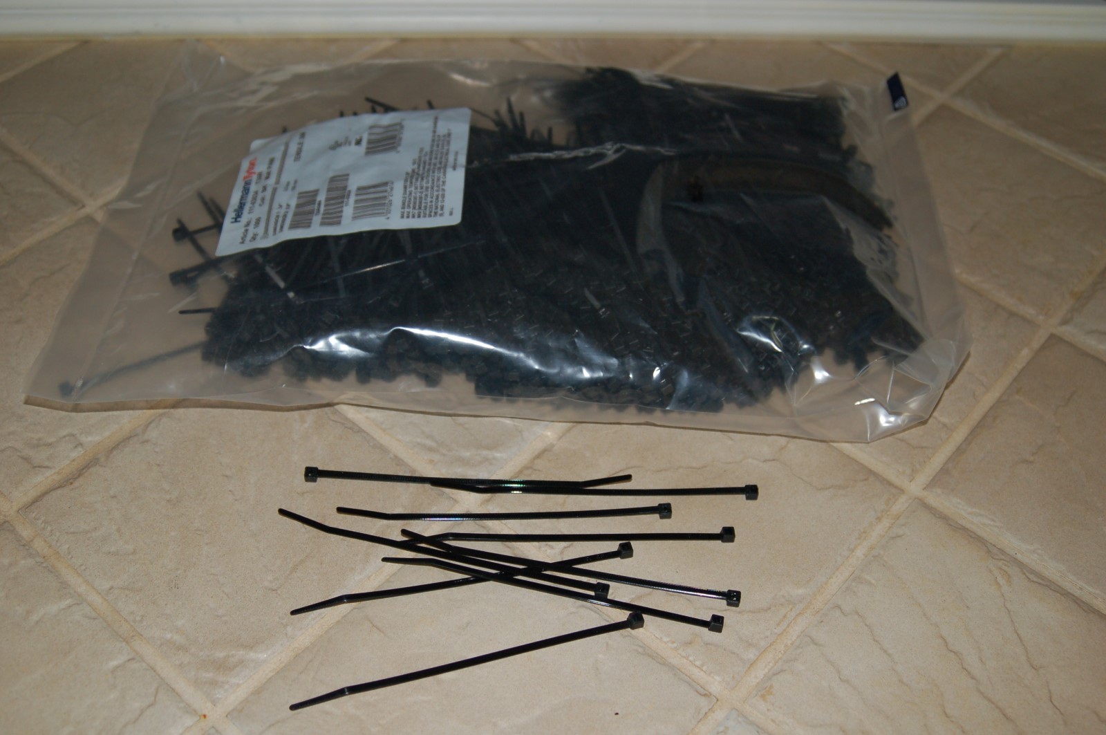 TIE WRAP T30R BLACK .14