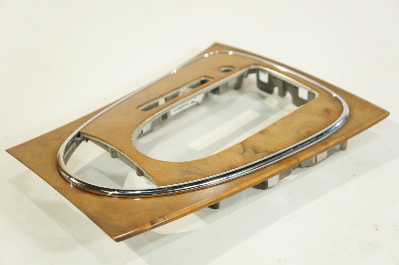 03-2006 mercedes w211 e500 gear shift shifter trim bezel wood center console air
