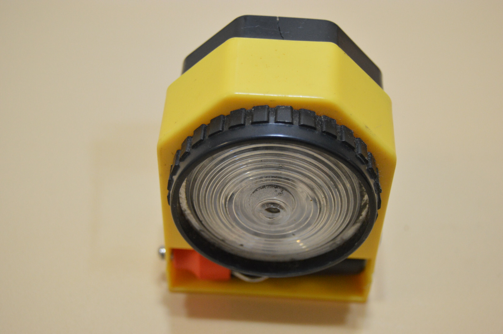 Vintage 12 Volt DC Portable Auto Light