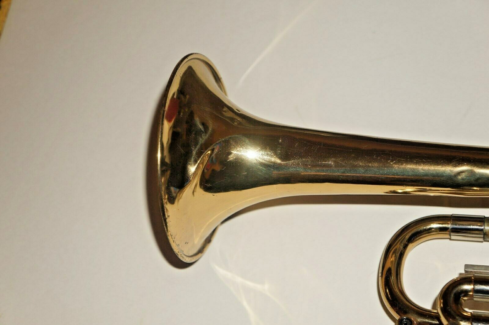 Getzen 300 Series Trumpet with Case and 2 7C Mouthpiece