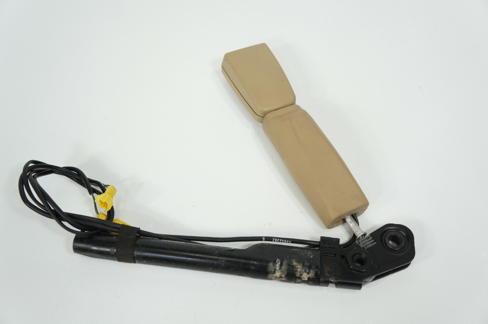 2007-2014 mercedes w221 cl550 front right seat belt buckle tensioner retractor