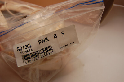 NIB Bloch Sonata Pointe Shoes $111.00 S0130L Color - pink satin 5 B Not Retur