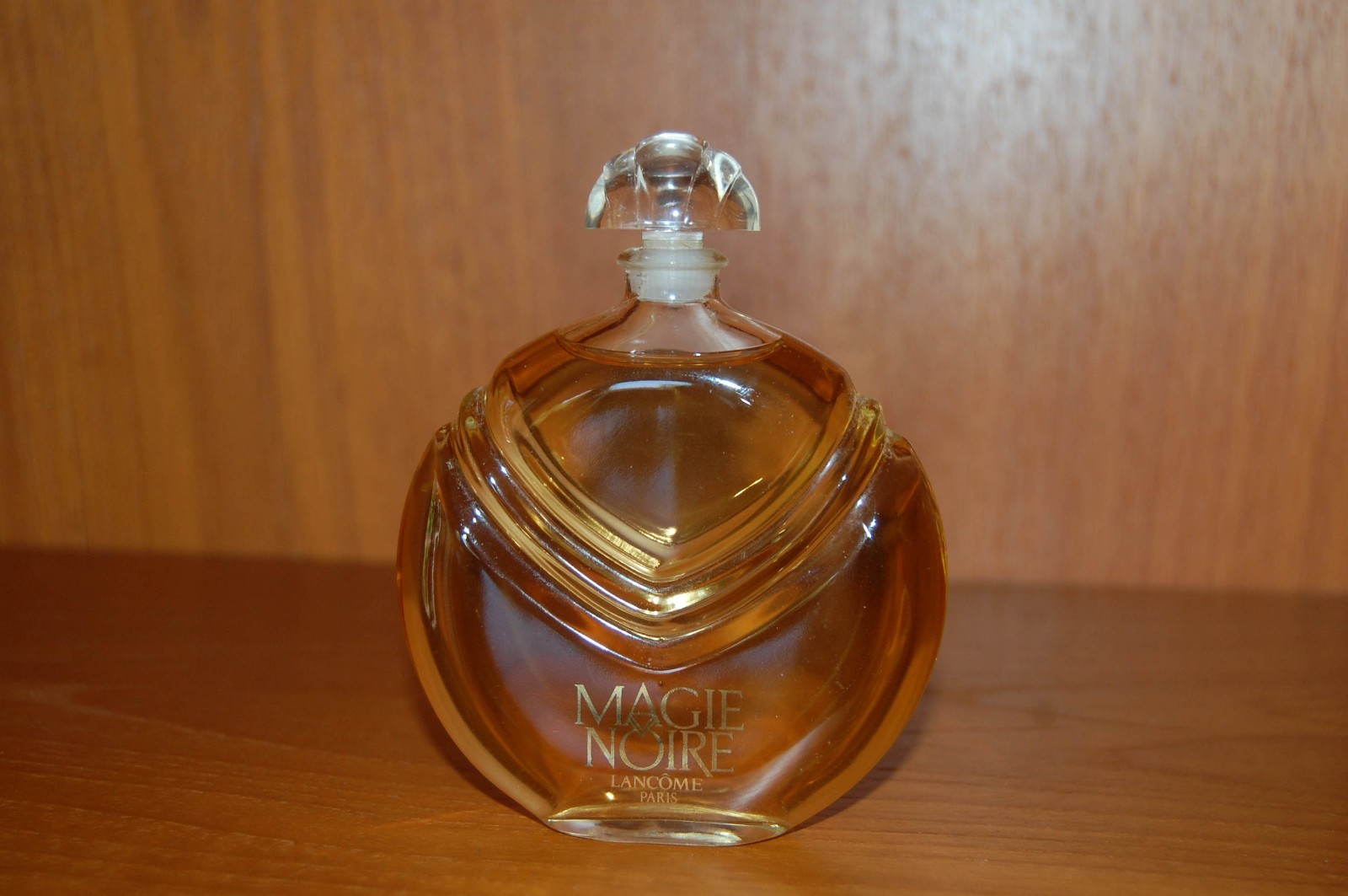 ランコム　　　　　LANCOME MAGIE NOIRE Magie Noire Lancome 1.7 oz 50ml Eau De Toilette SPLASH (Old