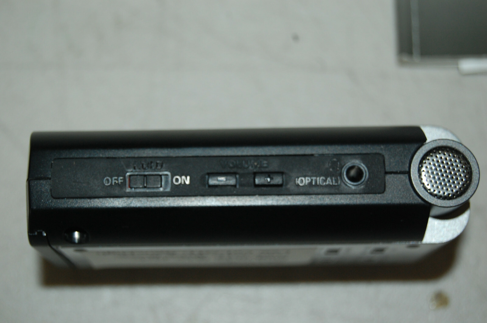 LIGHTLY USED ROLAND R-09 MP3 WAV DIGITAL RECORDER EDIROL