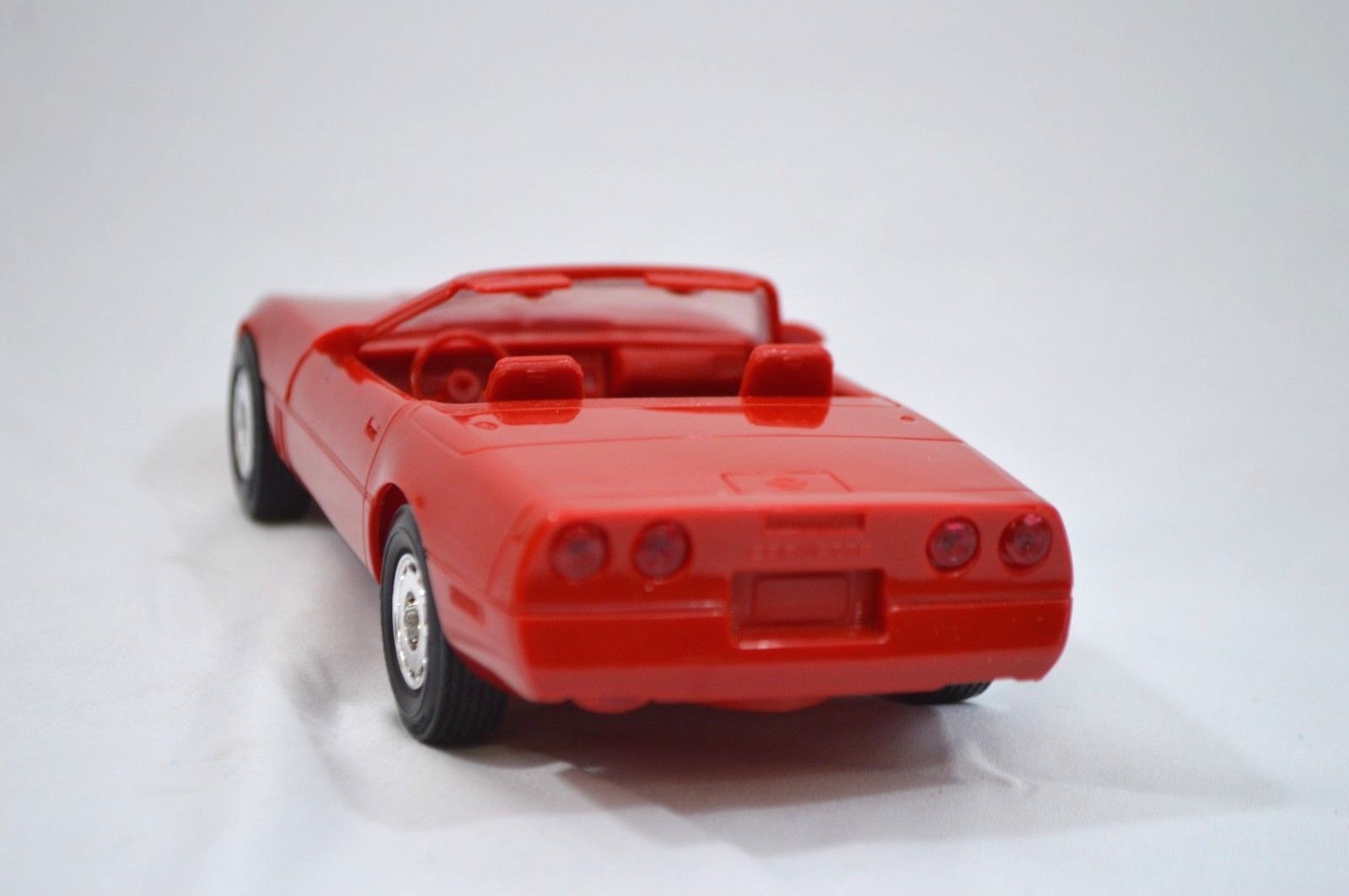 1987 Chevy Corvette Dealer Promo Model Car Cherry Red with Box (27)
