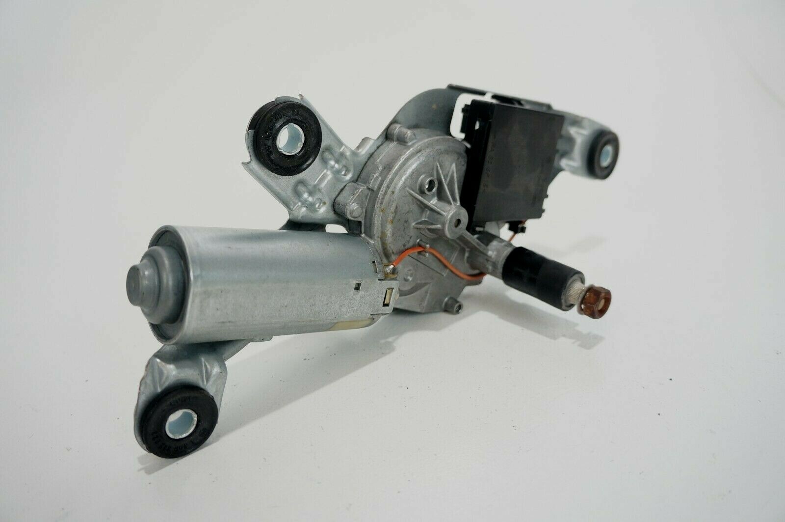 04-2010 bmw x3 e83 REAR windshield window wiper glass motor cleaner wiper