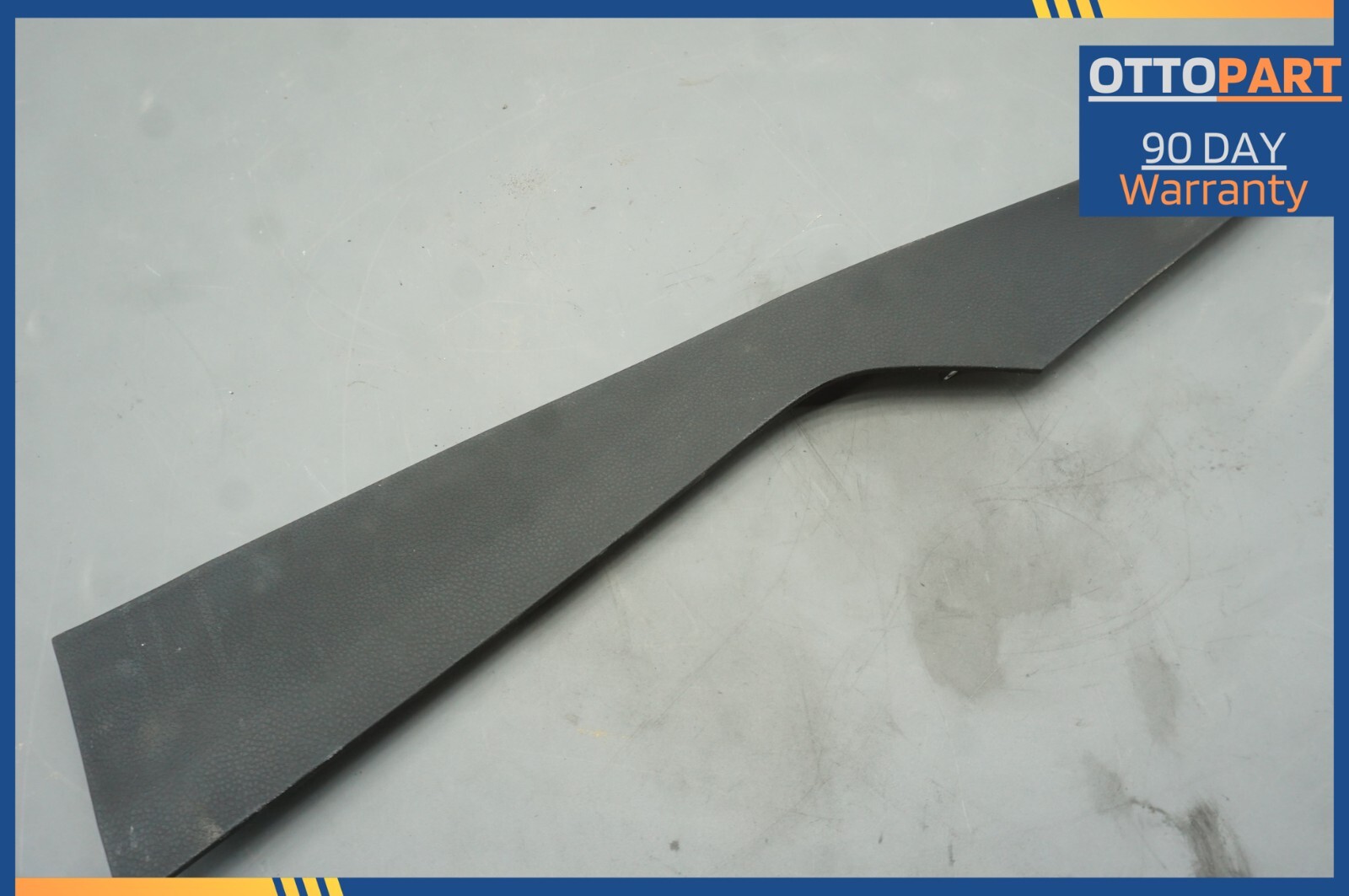 2011-2016 Hyundai EQUUS Right Passenger Side Lower Center Trim Panel 84680-3N800