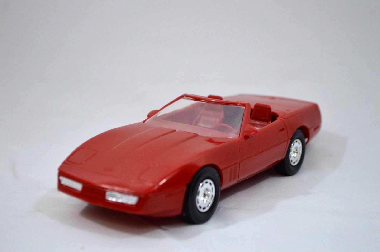 1987 Chevy Corvette Dealer Promo Model Car Cherry Red with Box (27)