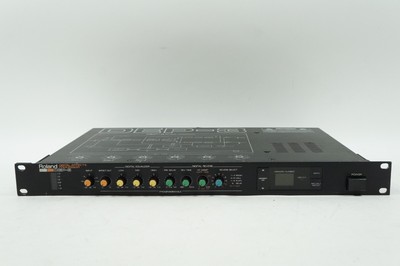 Roland DEP-3 Digital Effects Processor Reverb Delay EQ
