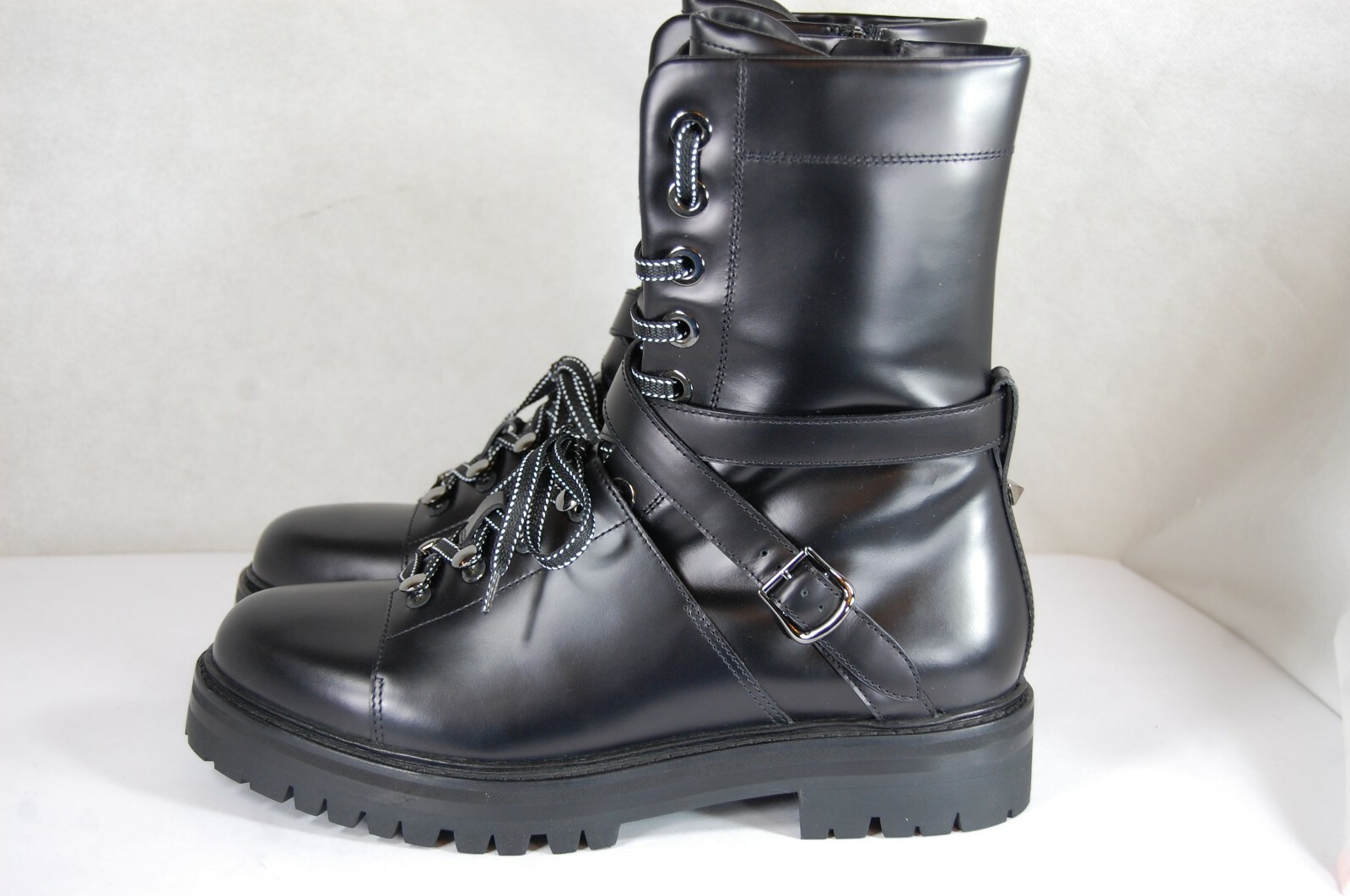 Pre-owned Valentino Garavani Valentino Runway Rockstud Black Leather Combat Biker Riding Boots Eu 39.5 Us 9.5