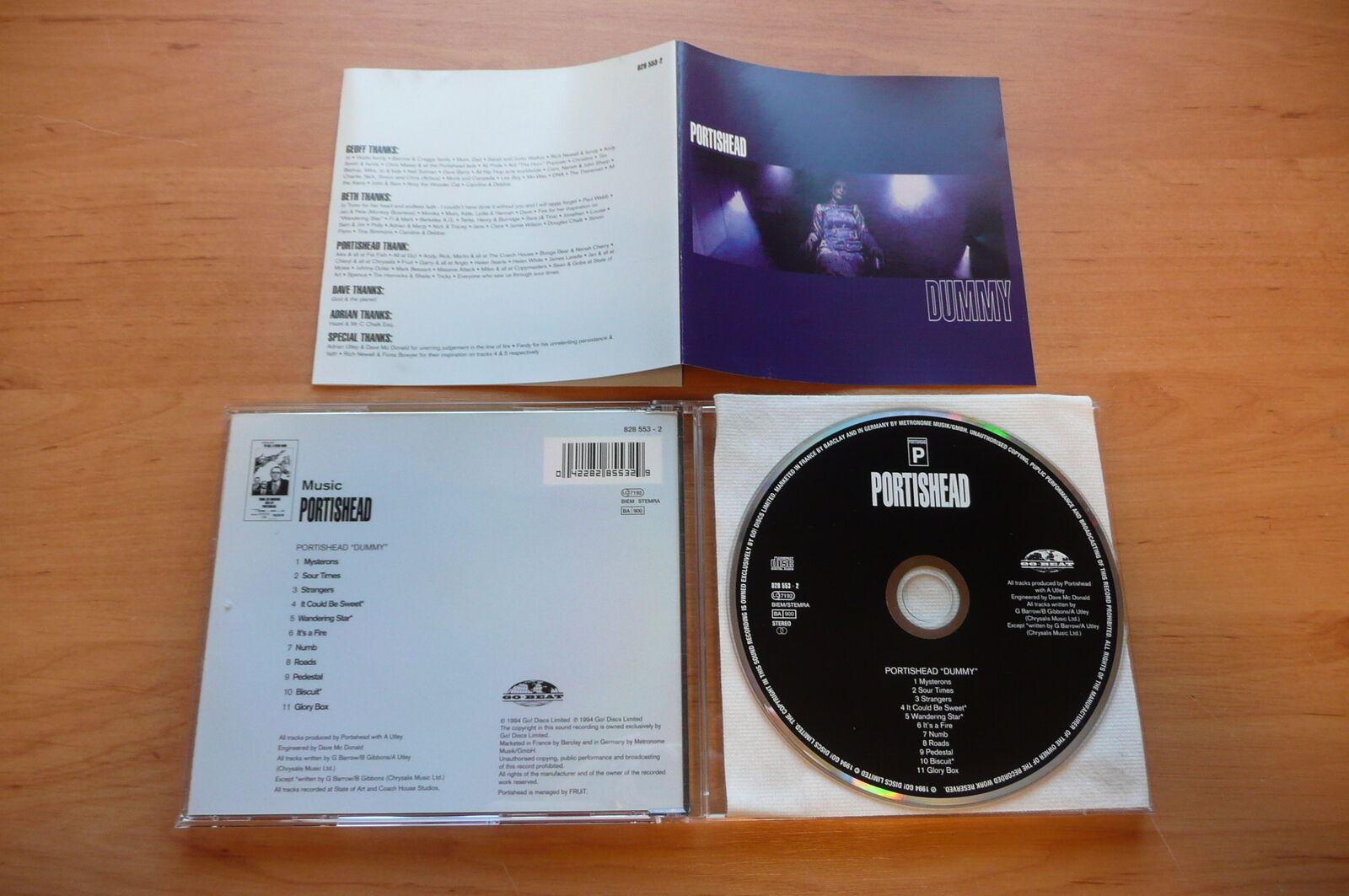 CD PORTISHEAD - DUMMY / GO! BEAT 1994 / TRIP HOP UK BETH CD PORTISHEAD - DUMMY / GO! BEAT 1994 / TRIP HOP UK BETH