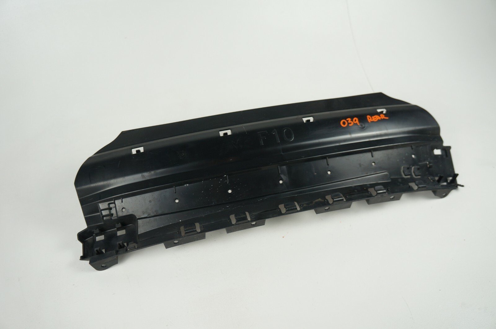 2011-2013 bmw 535i 528i f10 rear bumper reinforcement bar plastic attachment
