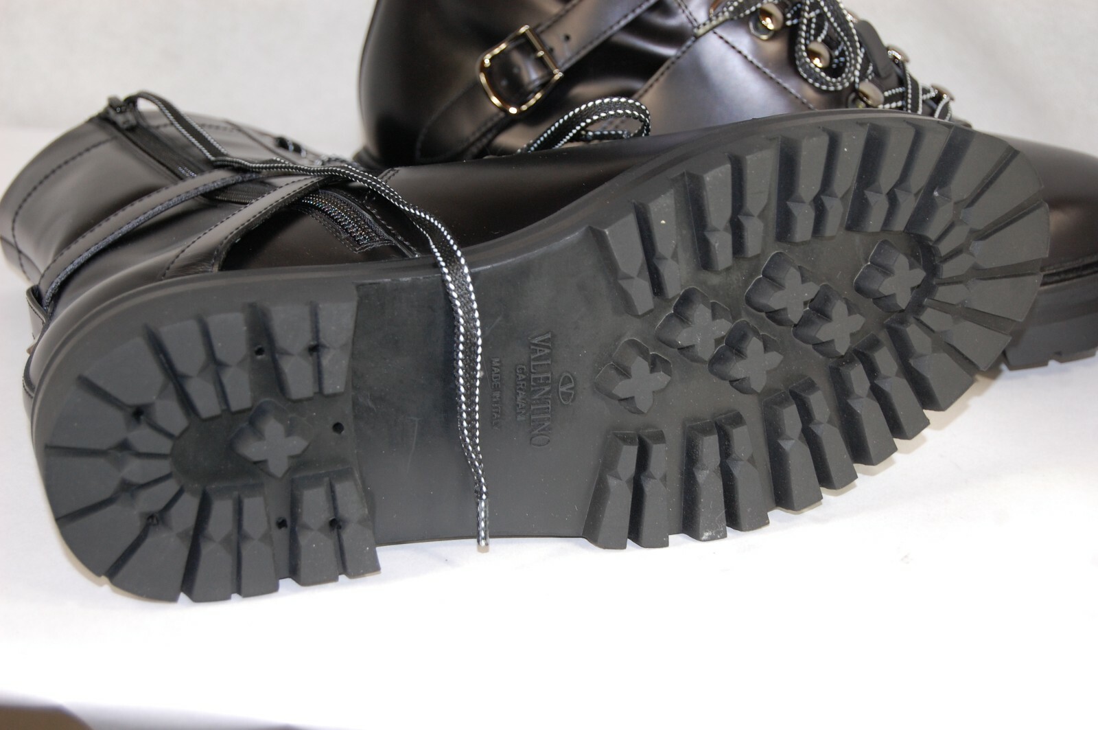 Pre-owned Valentino Garavani Valentino Runway Rockstud Black Leather Combat Biker Riding Boots Eu 39.5 Us 9.5
