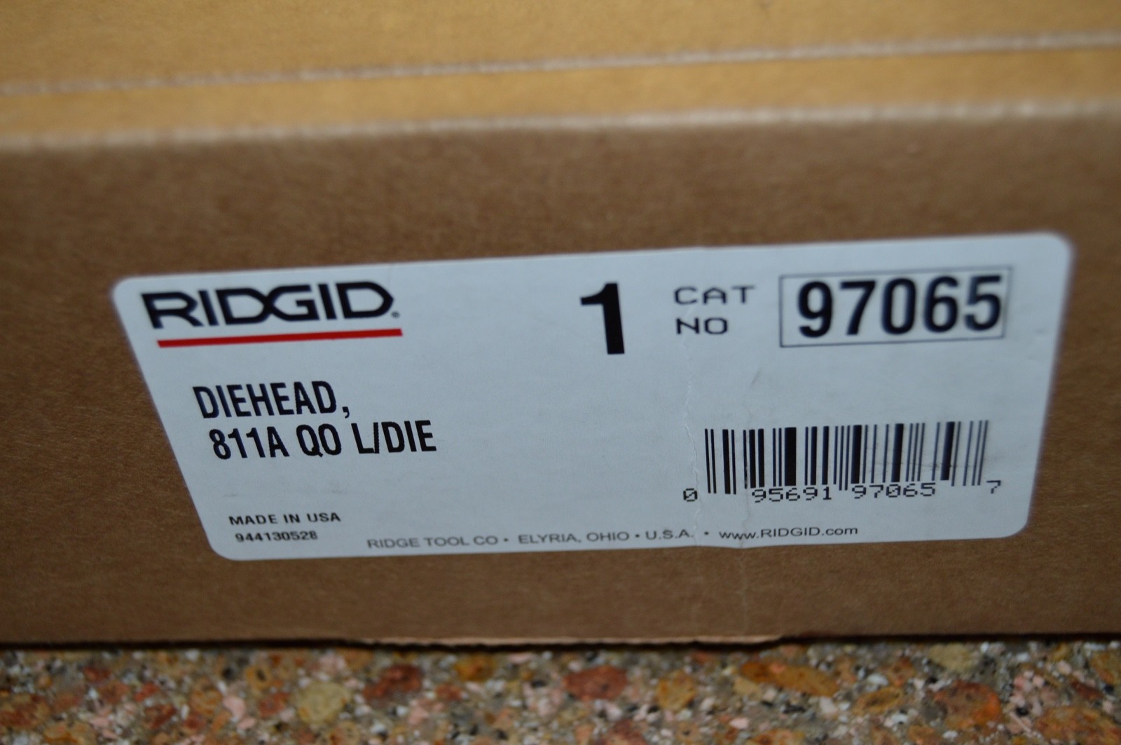 Ridgid 97065 811A Universal Quick Opening Right Hand Oiling Die head 1/8 -2