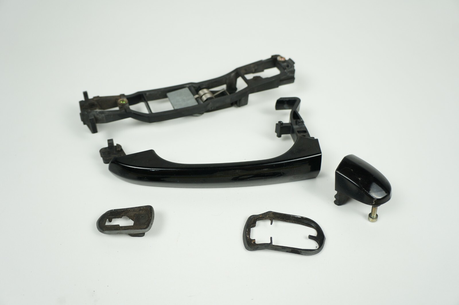 2004-2008 chrysler crossfire convertible front right passenger side door handle