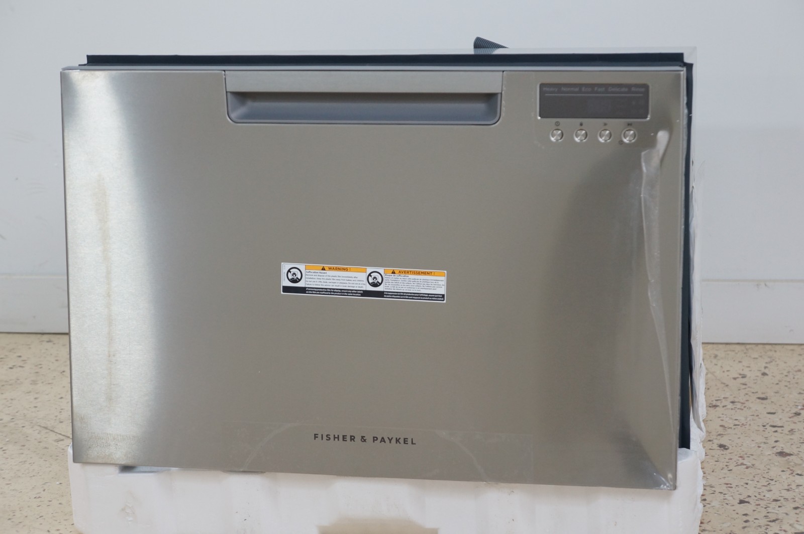 Fisher & Paykel Stainless Single DishDrawer 6 Cycle DD24SAX9 Full Console w/Lock