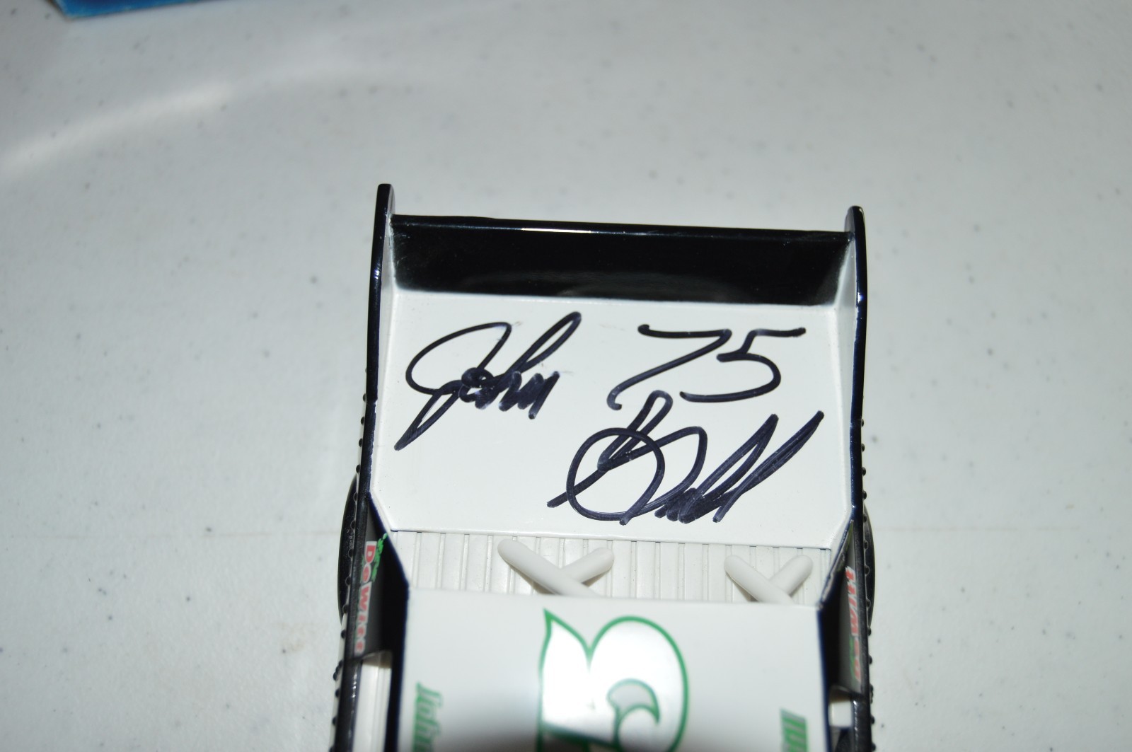 Action Platinum Series John Gill Dirt Car #75 1/ 5,004 Action 1:24 Scale SIGNED