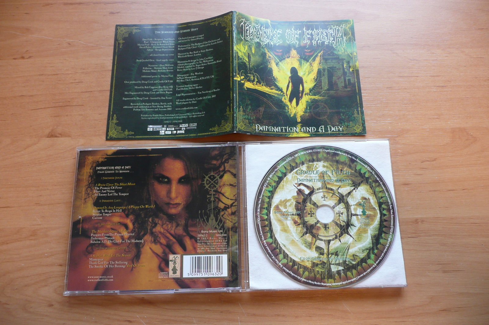 CD CRADLE OF FILTH - DAMNATION AND A DAY / SONY MUSIC 2003