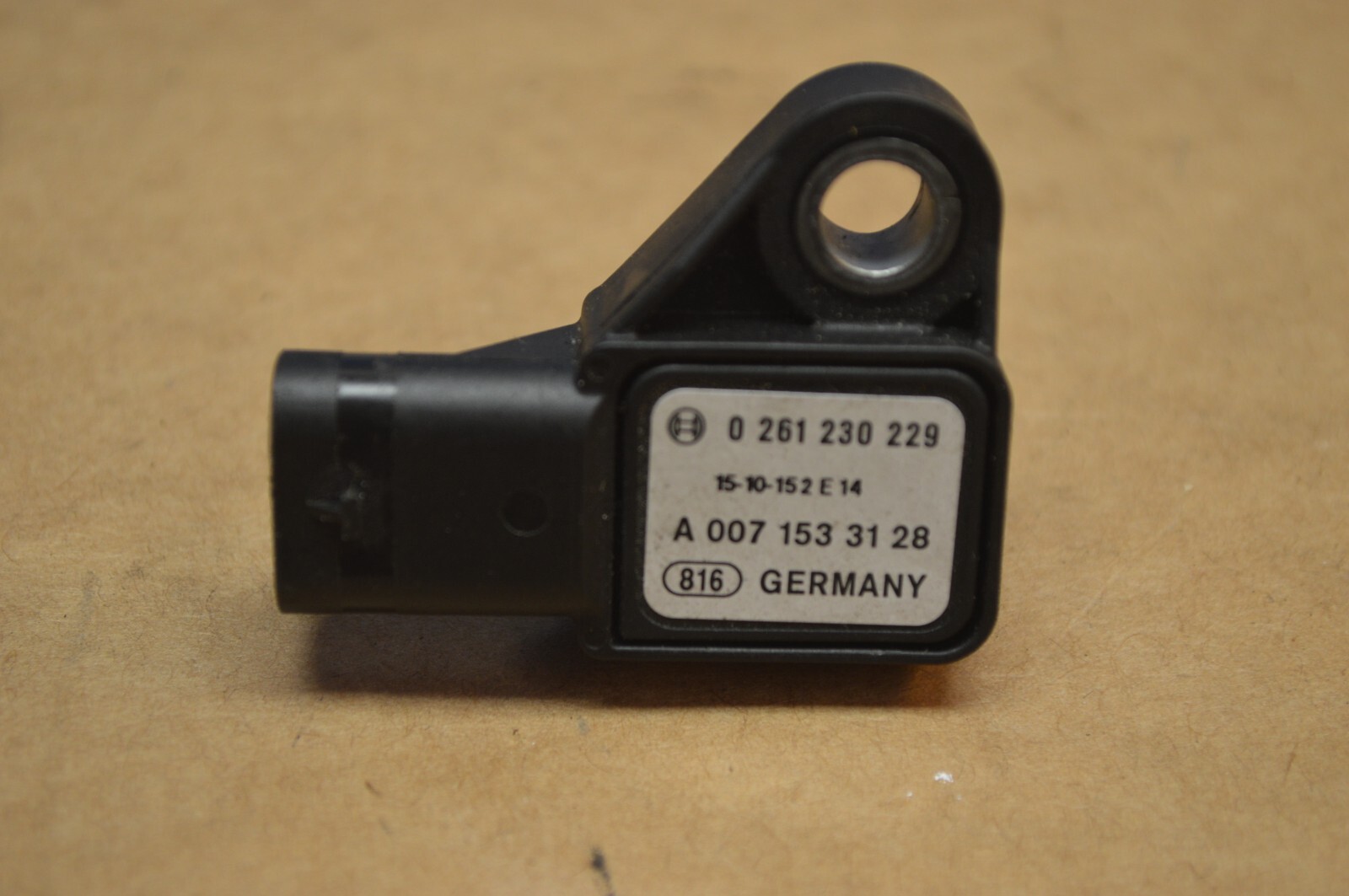 メル MERCEDES BENZ MAP PRESSURE TURBOCHARGER BOOST SENSOR