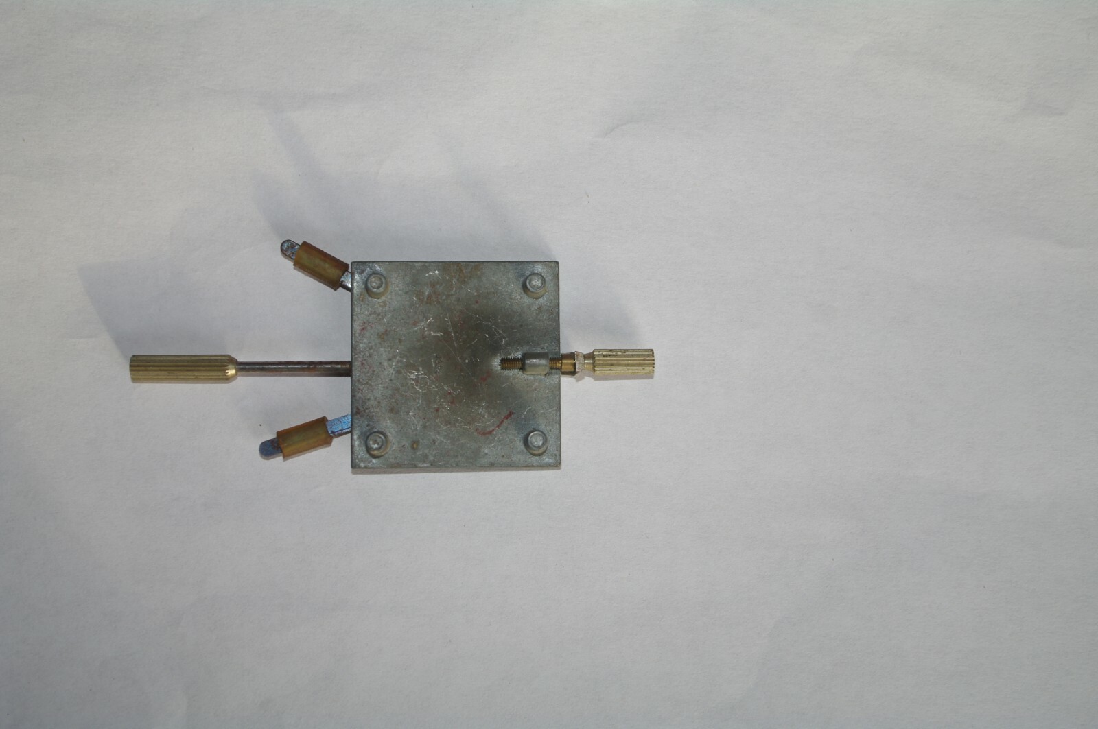 Gaston Pallet Stone & Roller Jewel Setter