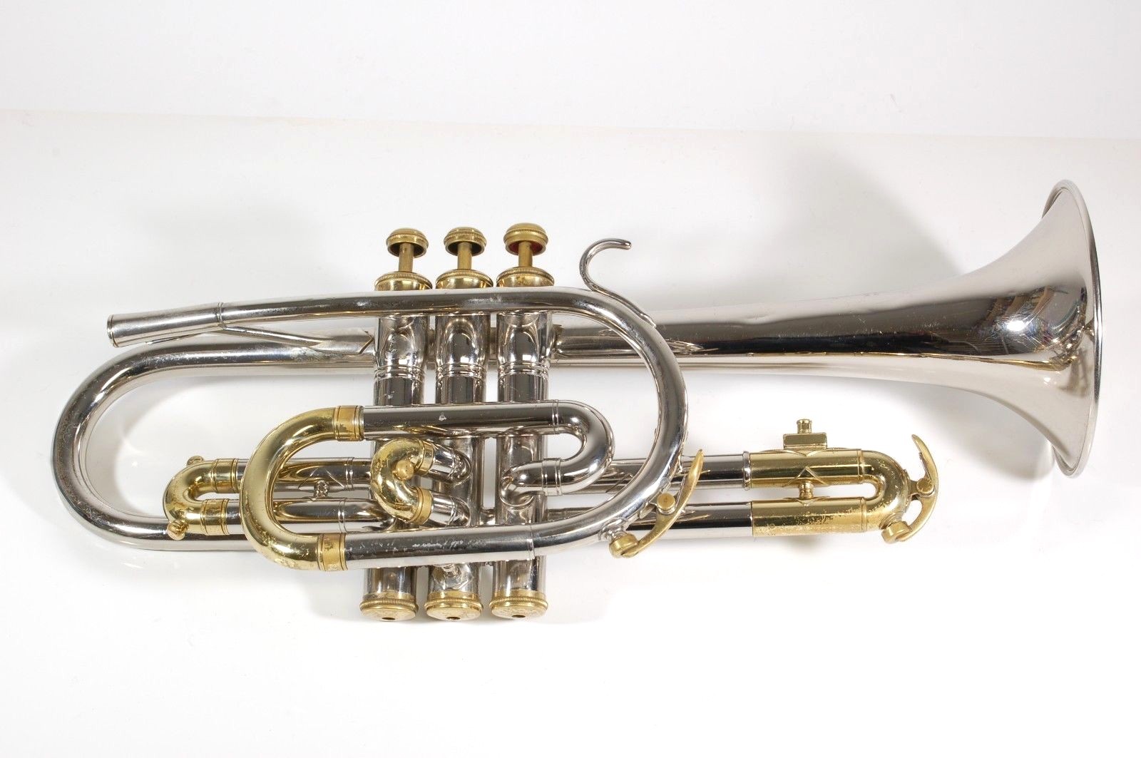 King Tempo Trumpet with Silver and Brass Finish Vincent Bach 7C Mouthpiece Case