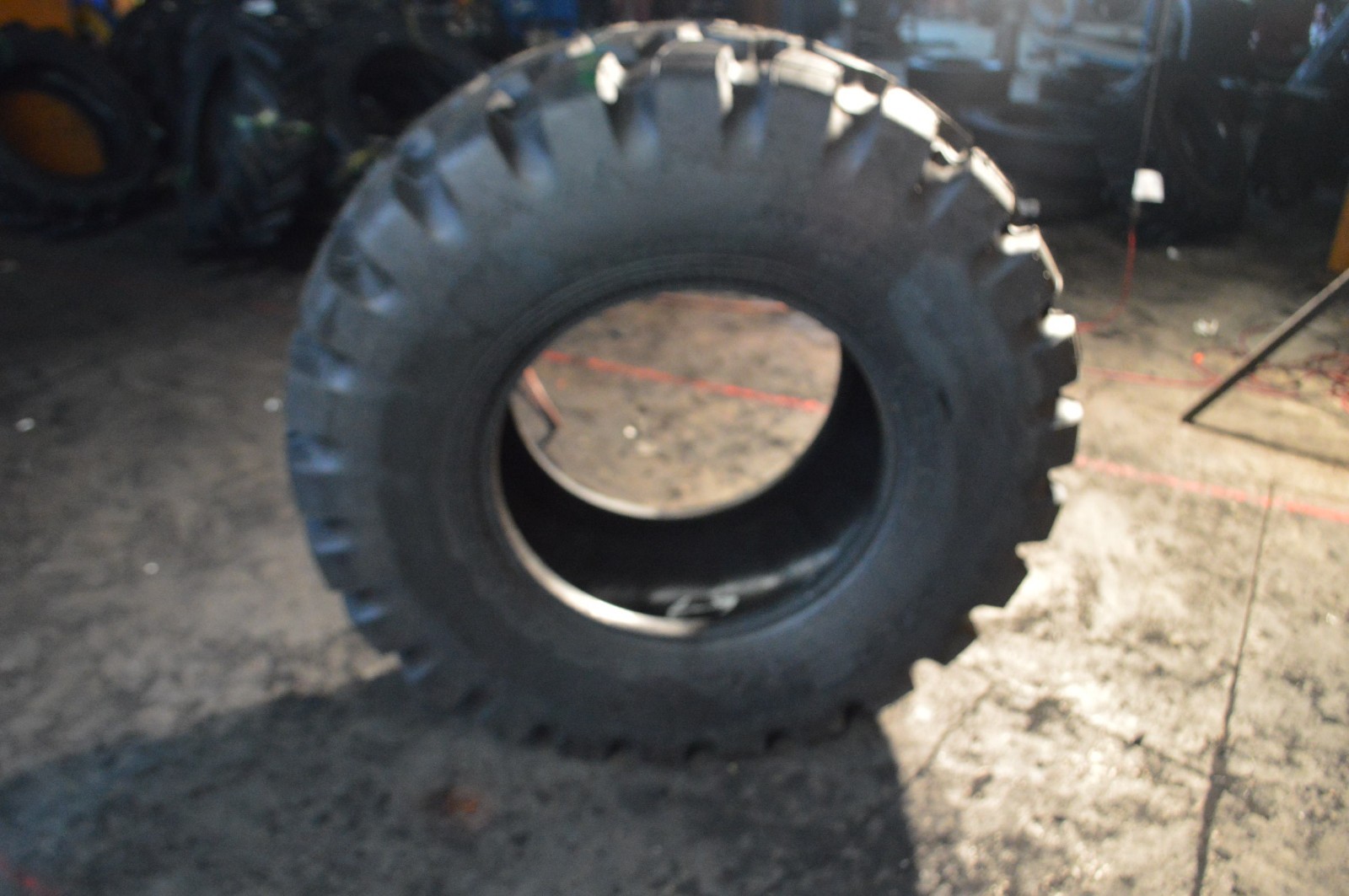 500/70R24 (19.5LR-24) TIRE R-4 INDUSTRIAL IN HOUSE OVERSTOCKS 5007024 19524
