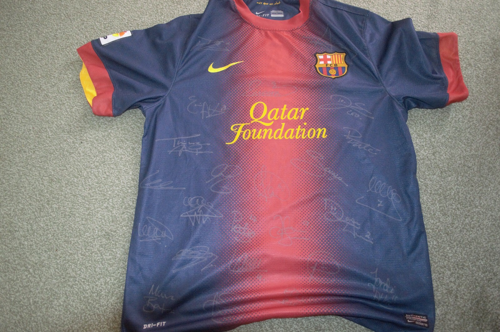 barcelona signed shirt