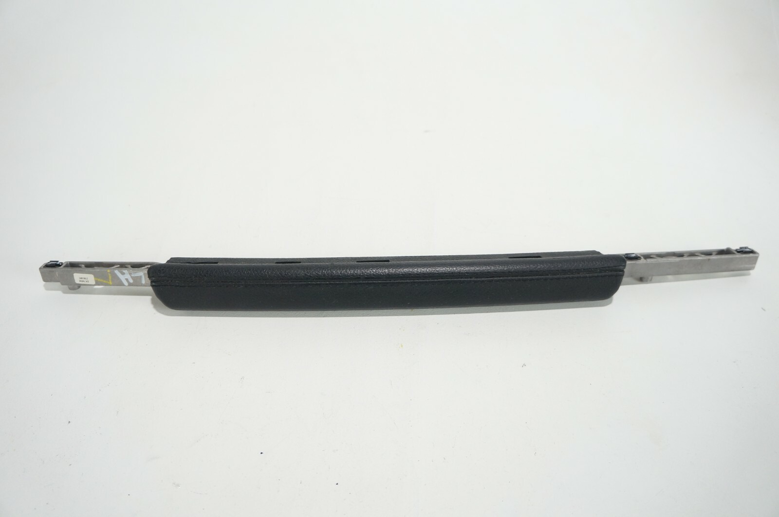 06-2009 mercedes w164 x164 gl450 ml350 front left center console grab handle blk