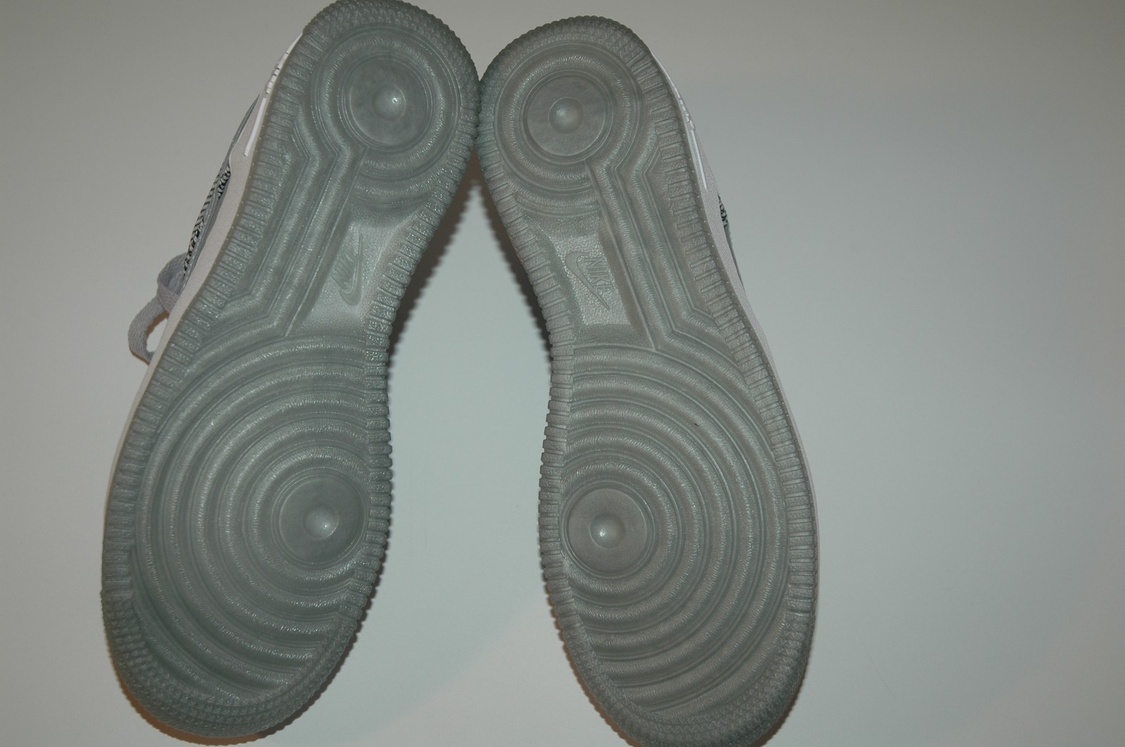 NIKE AIR FORCE 1 PREMIUM 