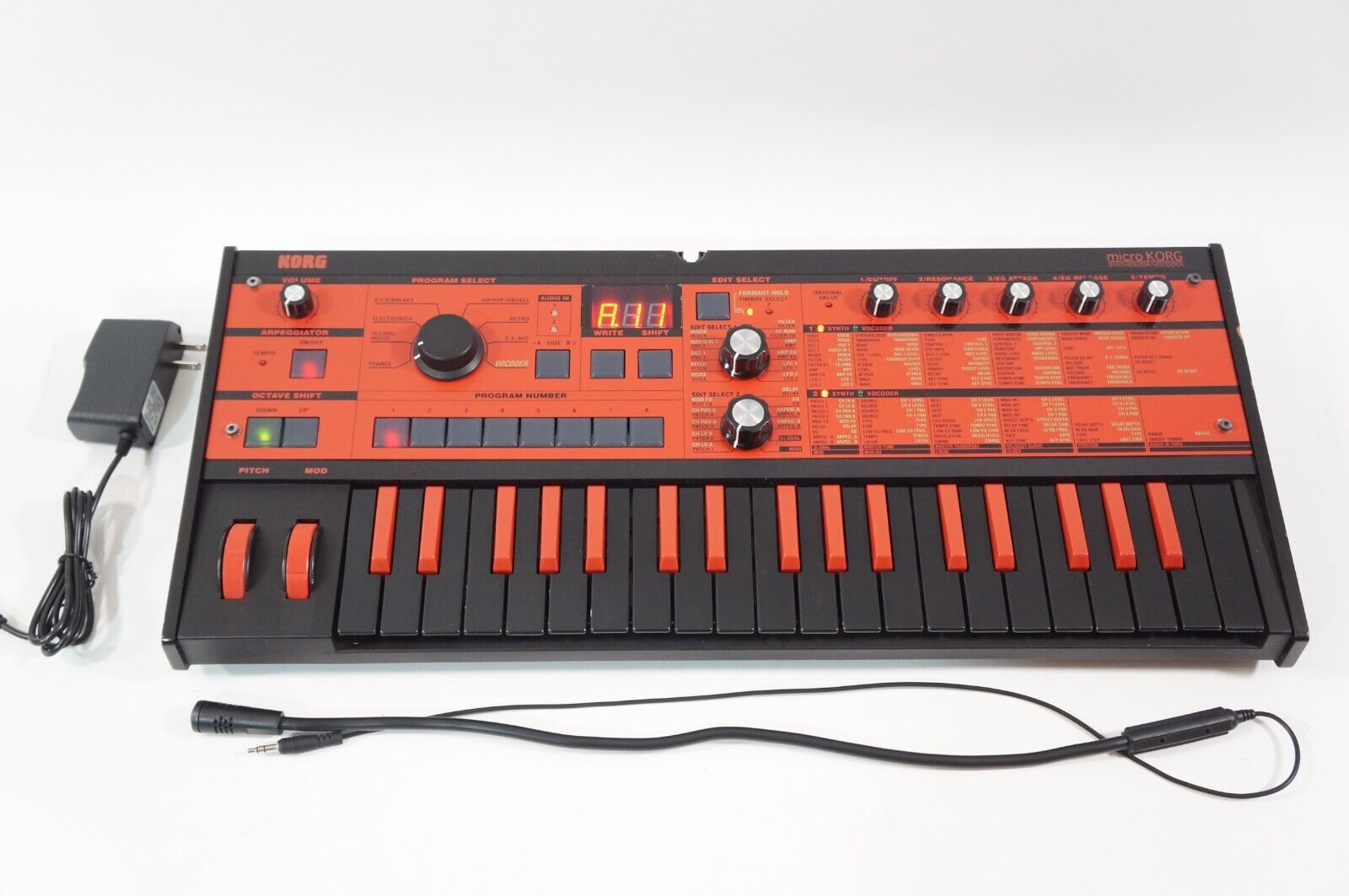 KORG microKORG BKRD Limited Black x Red Analog Modeling KORG microKORG BKRD Limited Black x Red Analog Modeling