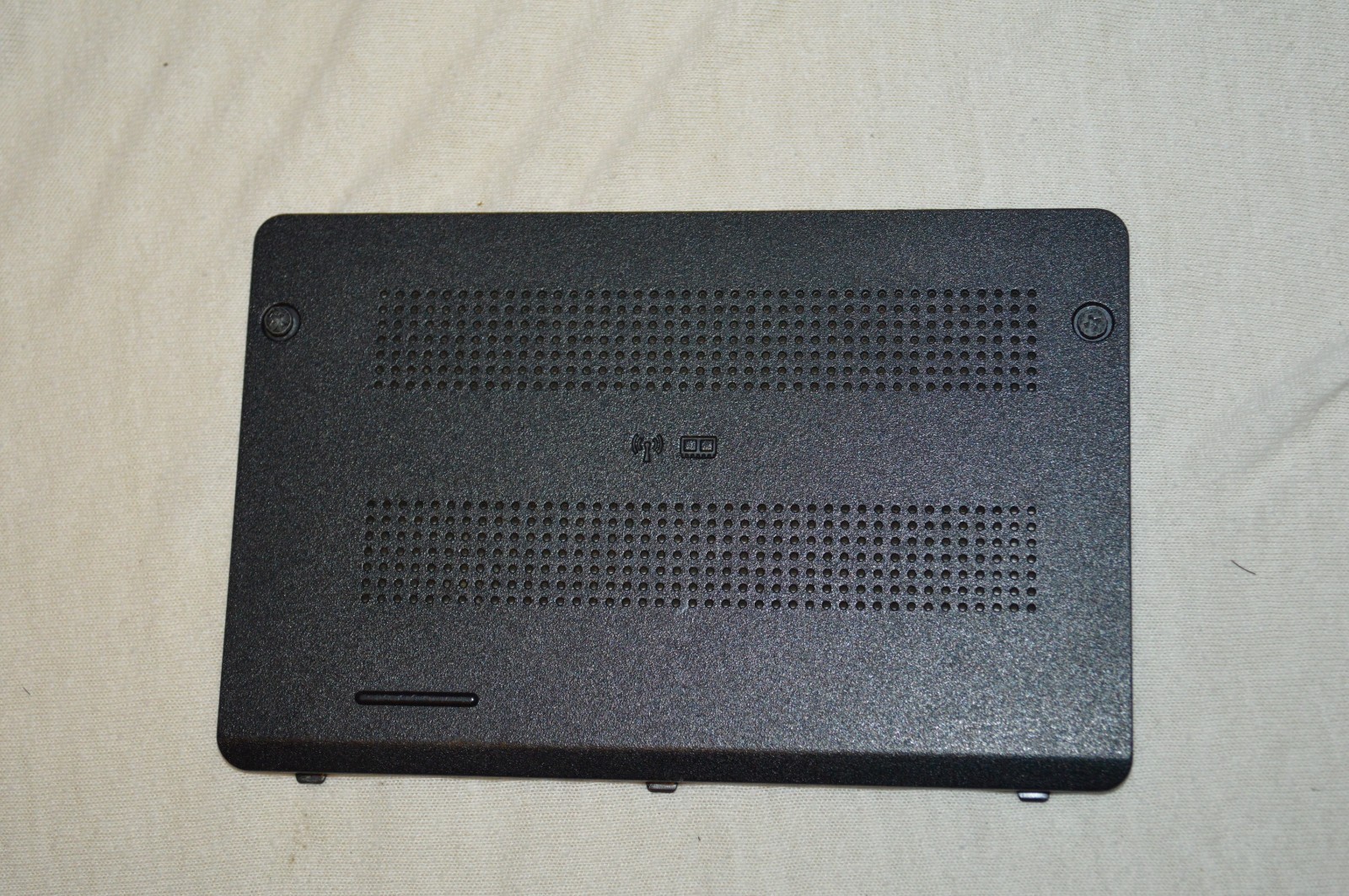 HP 15-f305dx Bottom Case Cover Housing,Speakers EAU96002010B3412KG  38U86TP20