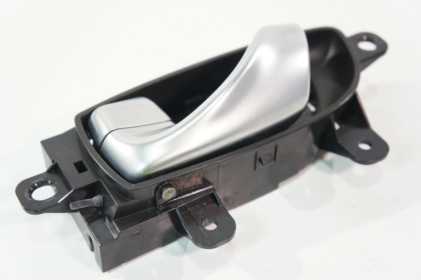 14-2018 infiniti q50 front left driver side interior door handle gray oem