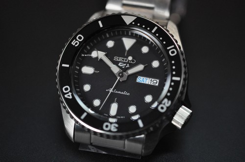 Pre-owned Seiko 5 Sports Srpd55k1 Black Dial Automatic Gent's Internetional Warranty