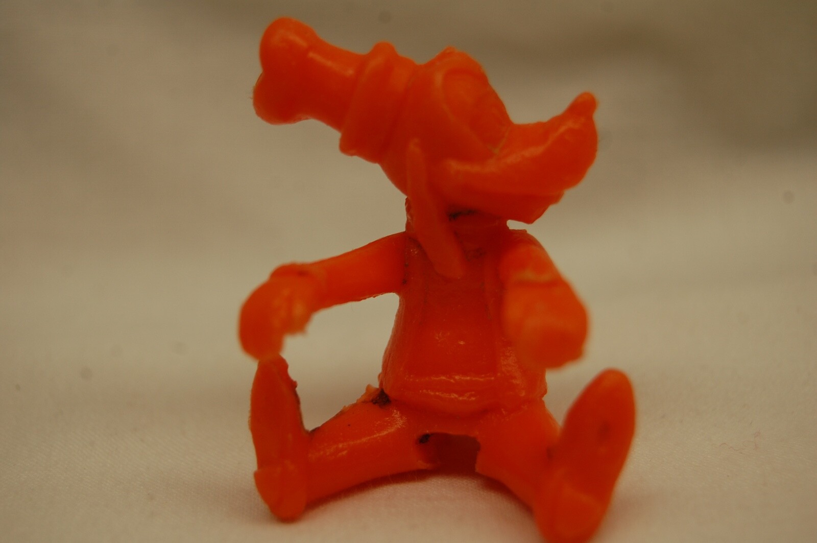 Nabisco Wheat & Rice Honeys Disney GOOFY orange Vintage Cereal Spoon Sitter